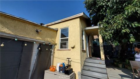 Photo of 1713 S Berendo Street, Los Angeles, CA 90006 (MLS # SR25055288)