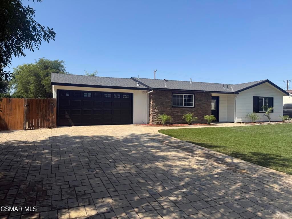 Photo of 1449 Calle Durazno, Thousand Oaks, CA 91360 (MLS # 225004958)