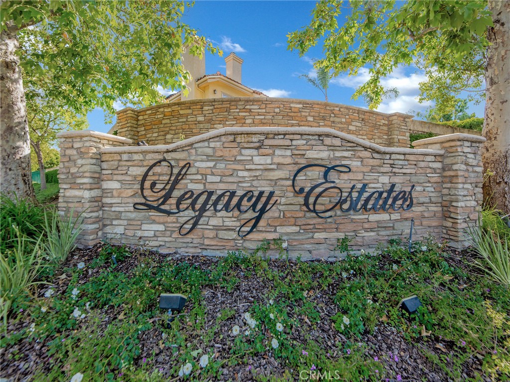 125 Heath Meadow Place