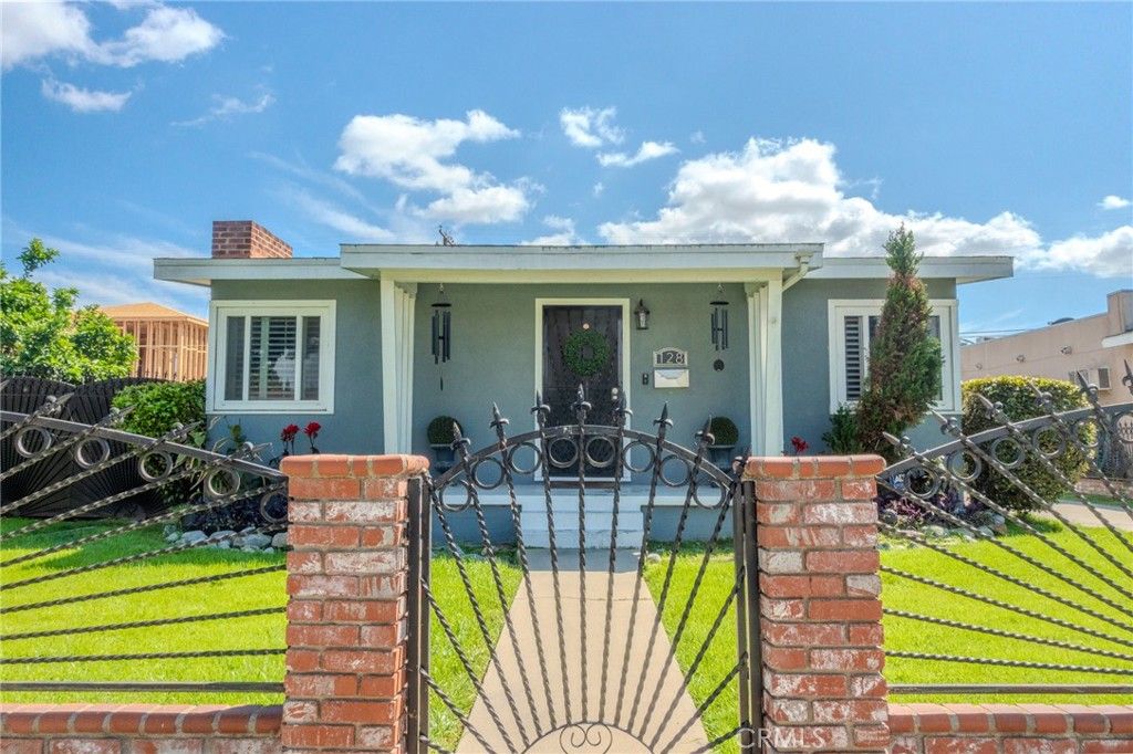 Photo of 128 E 67th, Long Beach, CA 90805 (MLS # OC26072483)