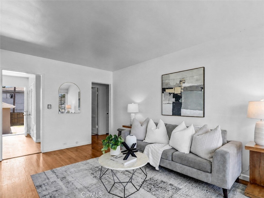 312 W Hammel
