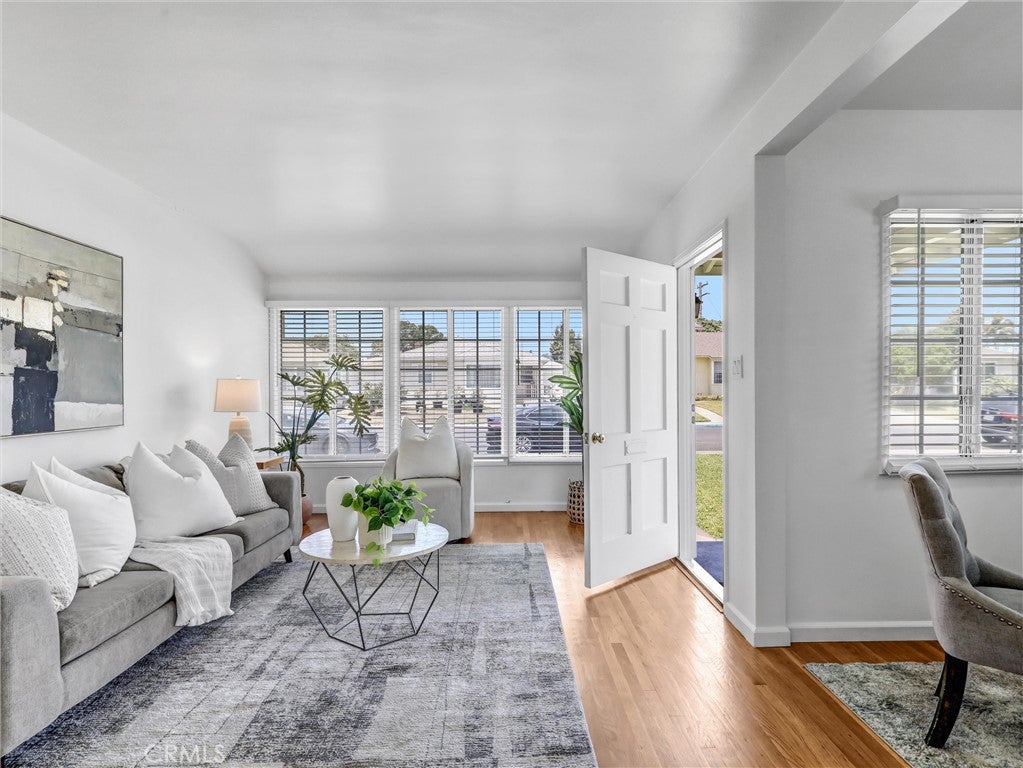 312 W Hammel
