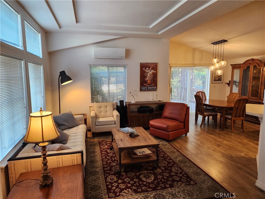 1909 Claire Dr