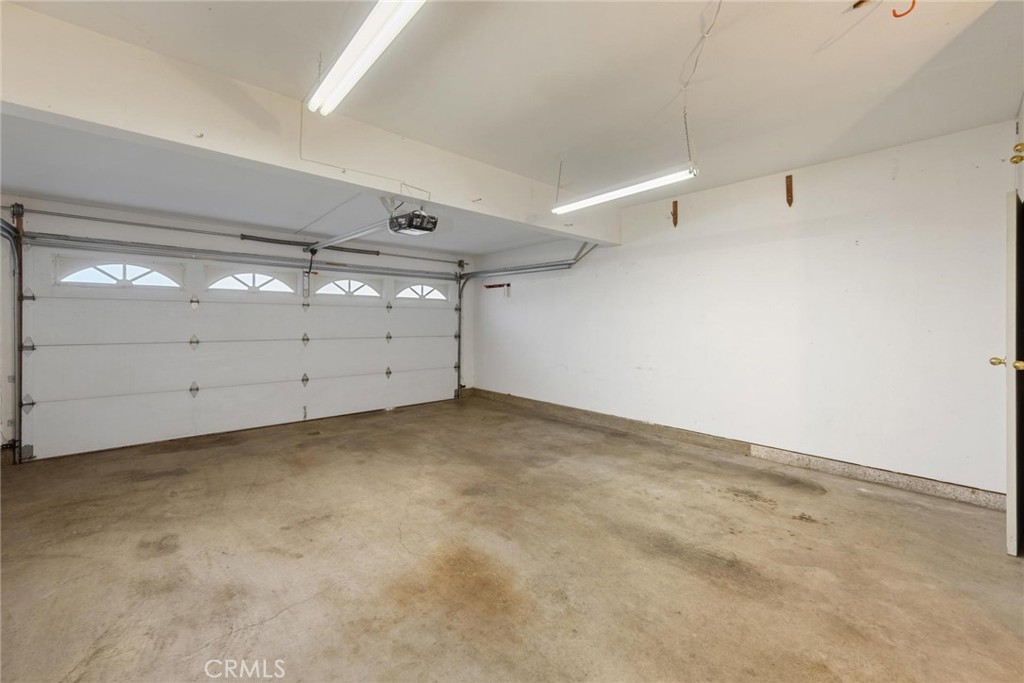 Summit Court (SMCT) - Residential