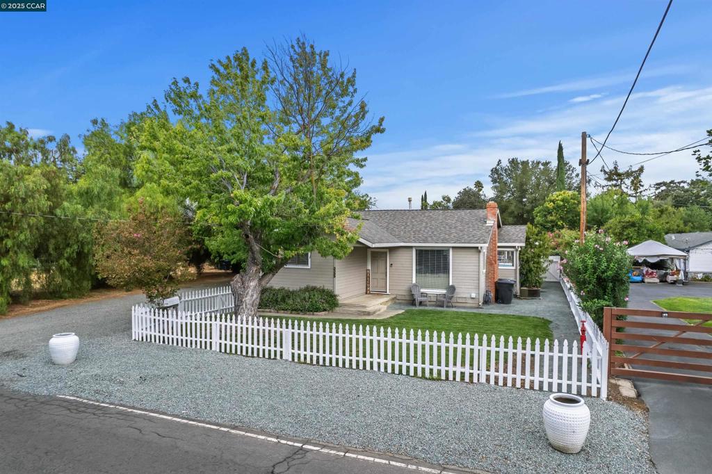 WALNUT LANDS - Residential