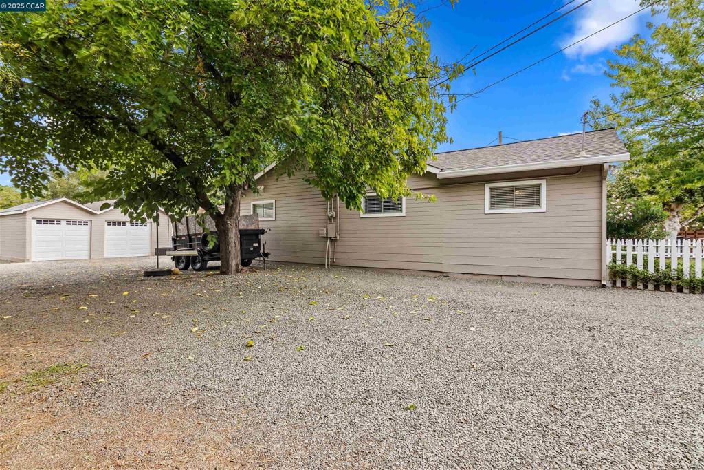 WALNUT LANDS - Residential