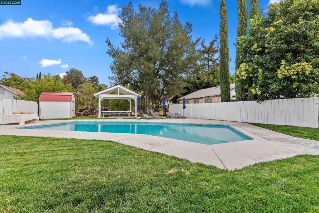 WALNUT LANDS - Residential