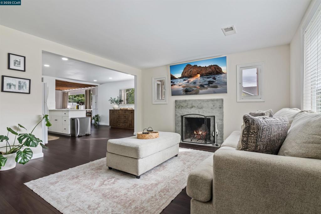 WALNUT LANDS - Residential