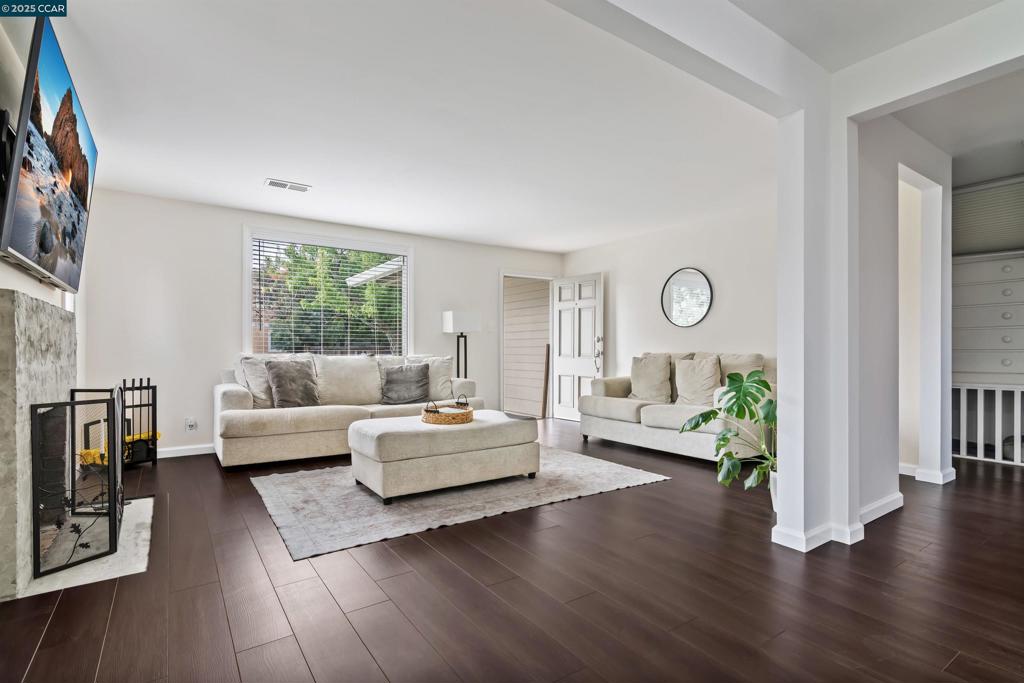WALNUT LANDS - Residential
