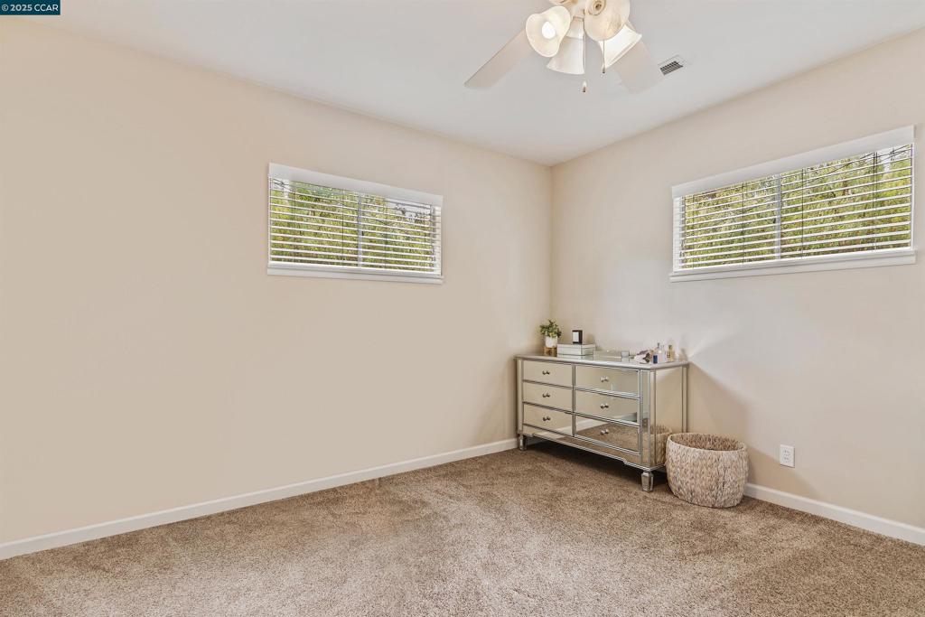 WALNUT LANDS - Residential