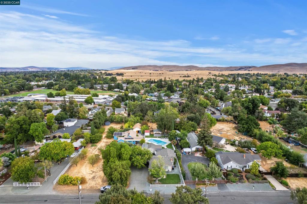 WALNUT LANDS - Residential