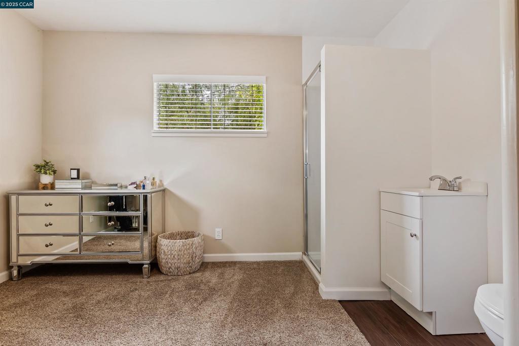 WALNUT LANDS - Residential
