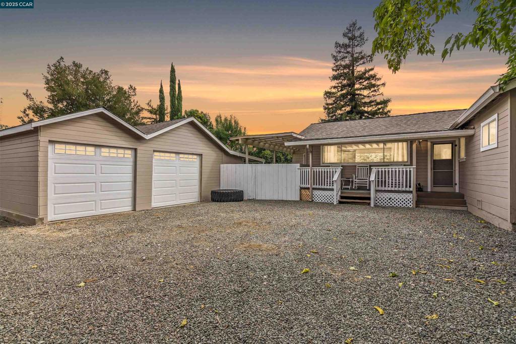 WALNUT LANDS - Residential