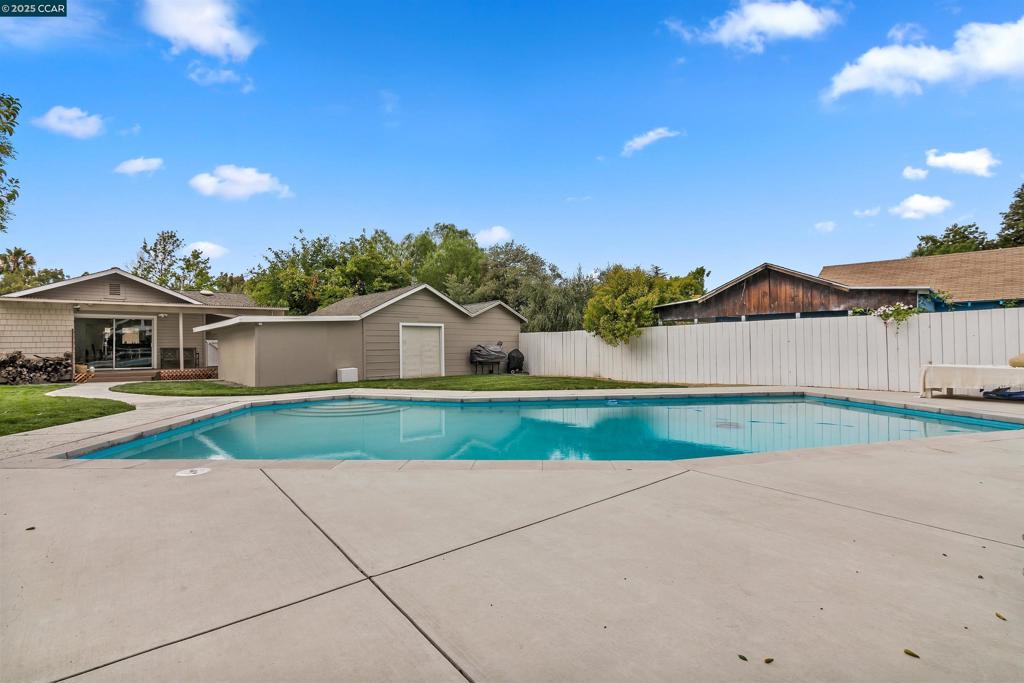 WALNUT LANDS - Residential