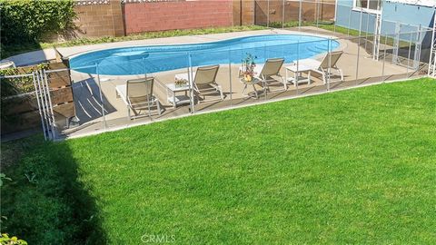 Photo of 23928 Archwood Street, West Hills, CA 91307 (MLS # SR26060107)