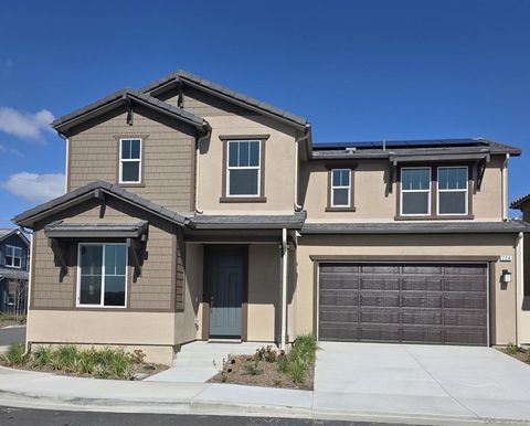 Photo of 724 Kingbird Loop Loop, Oceanside, CA 92058 (MLS # 260003605SD)