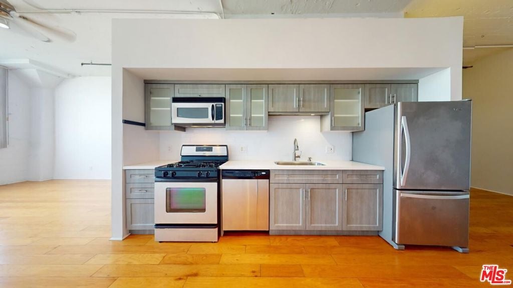 420 S San Pedro Street