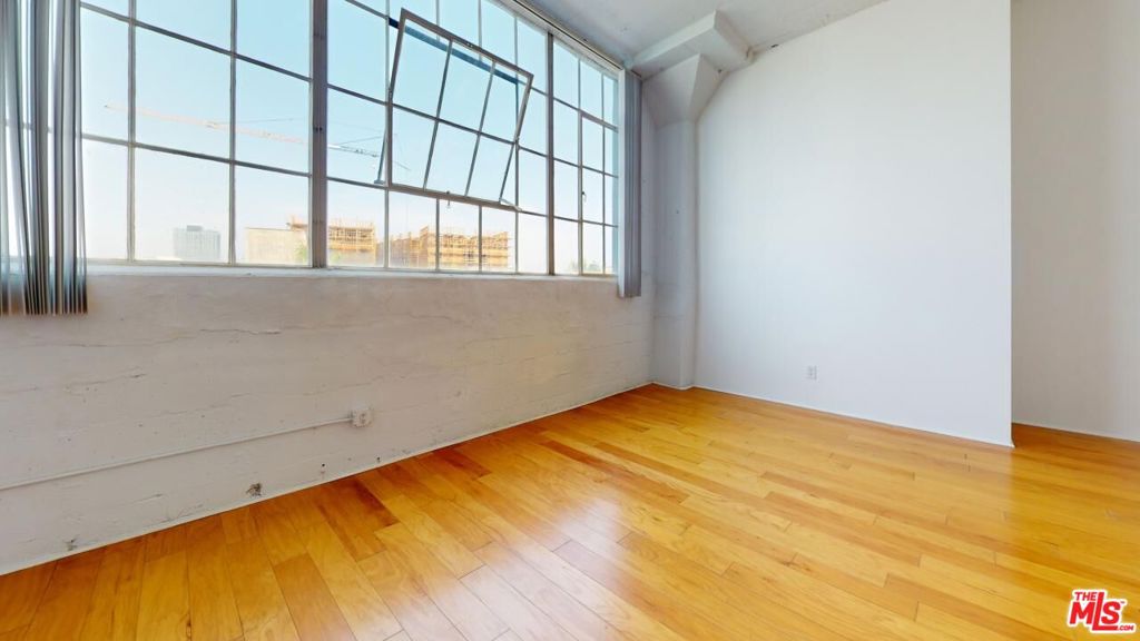 420 S San Pedro Street 421