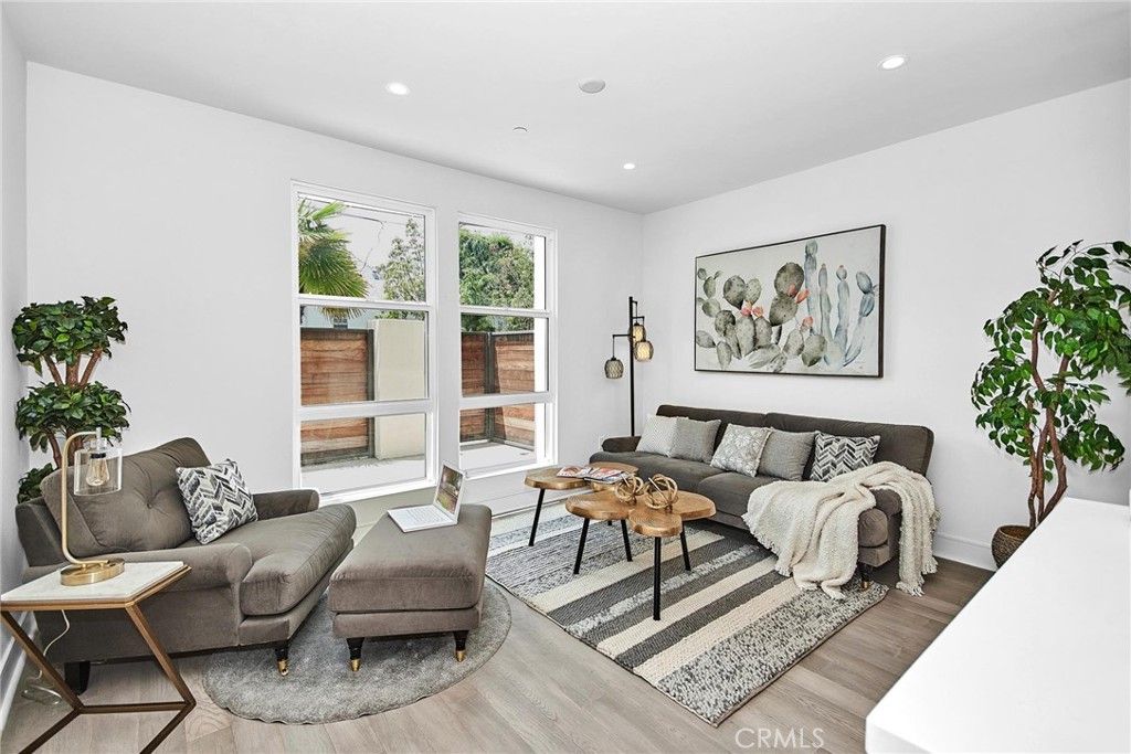 Photo of 820 Mission St #202, South Pasadena, CA 91030 (MLS # AR25232399)