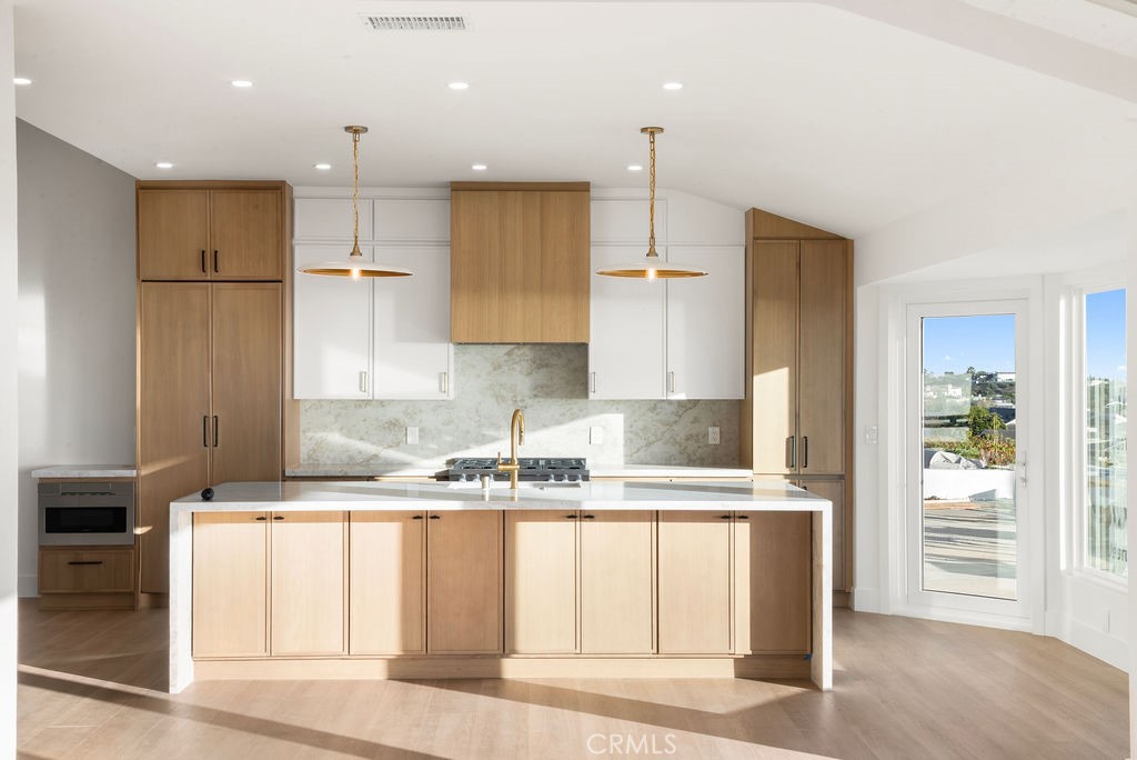 Harbor View Hills (Robertson) (HVWR) - Residential Lease