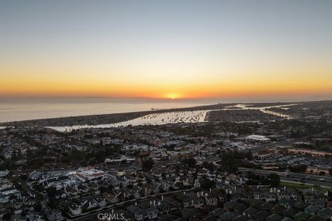 Photo of 2719 Setting Sun Dr, Corona Del Mar, CA 92625 (MLS # OC25239419)