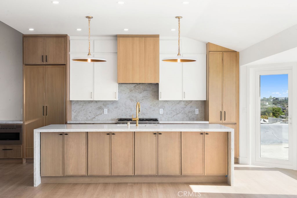 Harbor View Hills (Robertson) (HVWR) - Residential Lease
