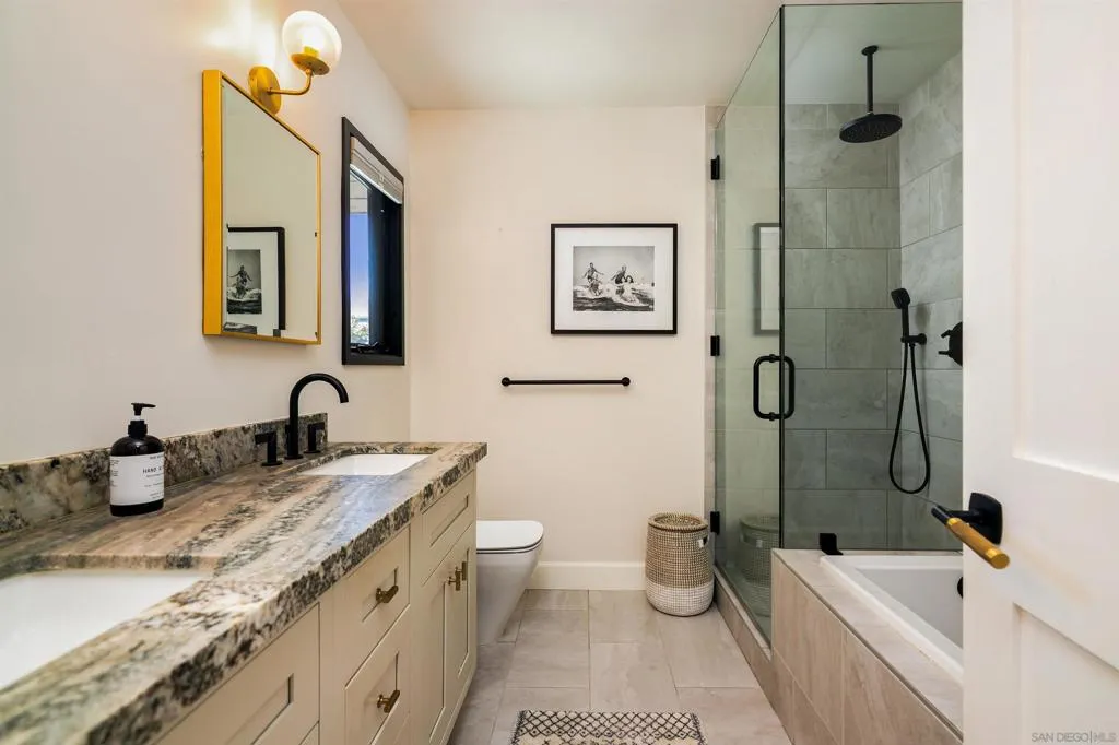 La Jolla, California 92037, United States, 3 Bedrooms Bedrooms, ,2 BathroomsBathrooms,Residential,Active,225429