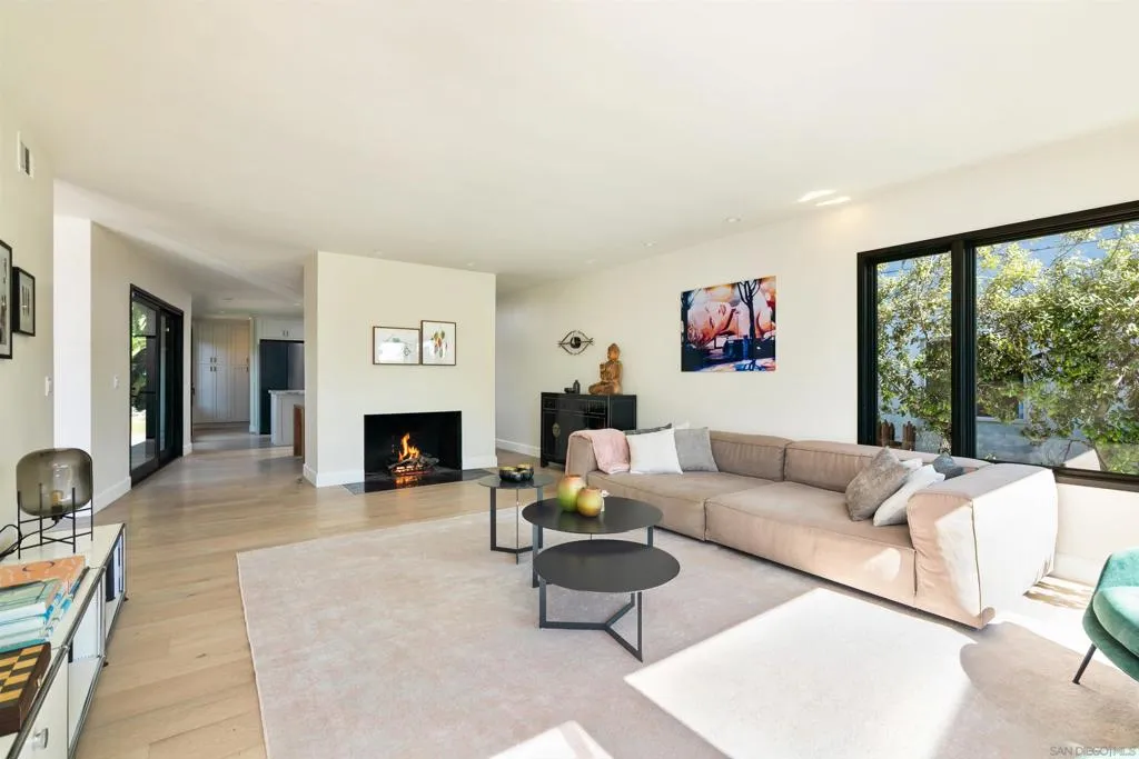 La Jolla, California 92037, United States, 3 Bedrooms Bedrooms, ,2 BathroomsBathrooms,Residential,Active,225429