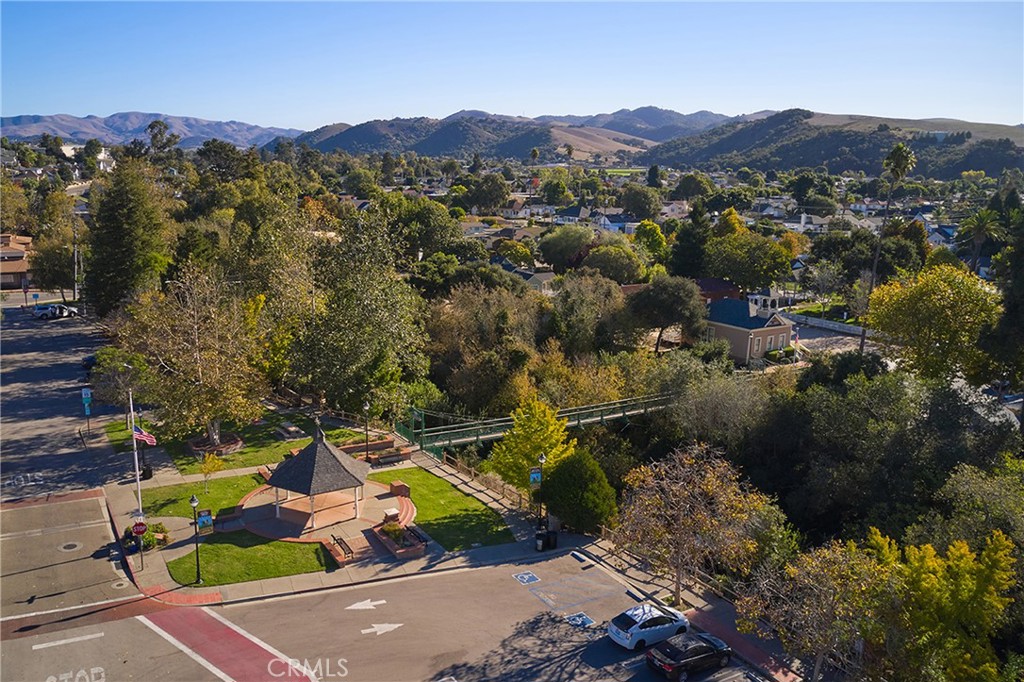 East of 101(500) - Residential