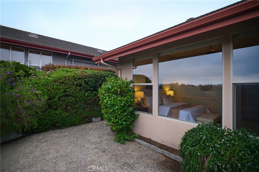 East of 101(500) - Residential