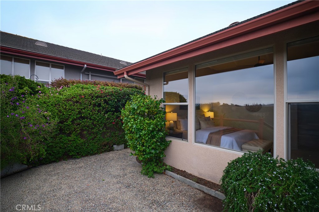 East of 101(500) - Residential