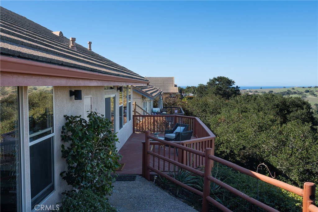 East of 101(500) - Residential