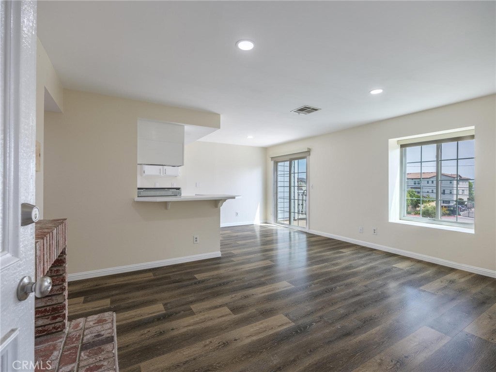 1229 W 223rd Street 211