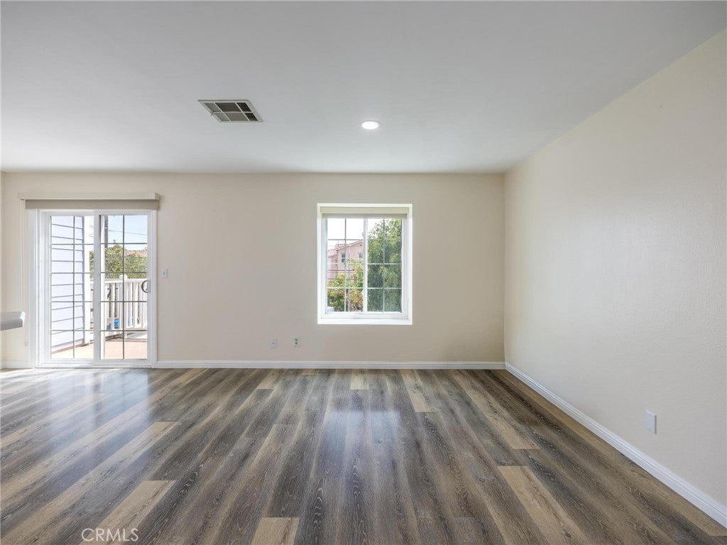 1229 W 223rd Street 211