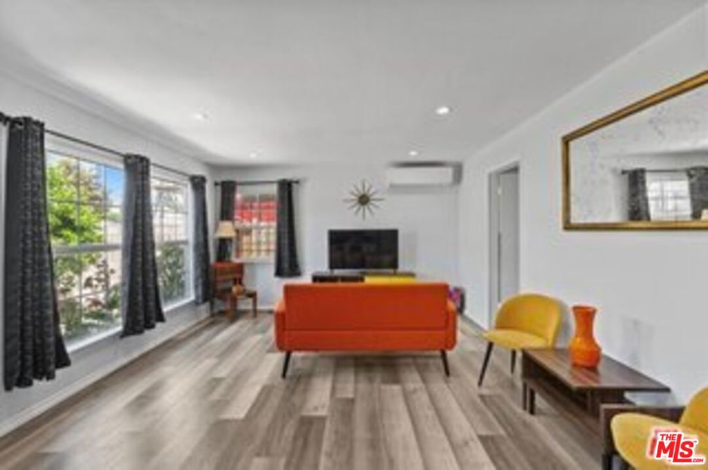 11710 Hartsook Street