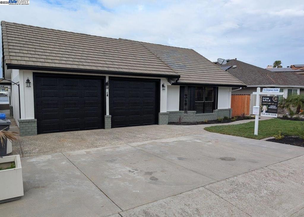 DELTA WATERFRONT ACCESS - Residential