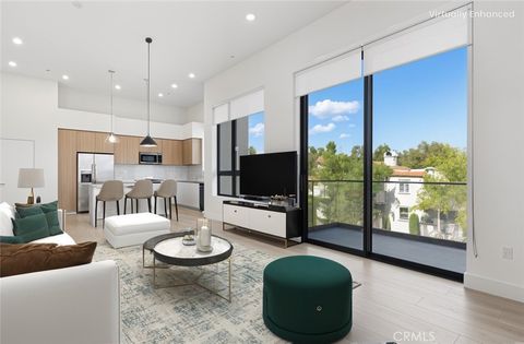 Photo of 12078 Guerin Street #307, Studio City, CA 91604 (MLS # SR25269578)