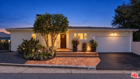 Photo of 2525 Ivanhoe Drive, Los Angeles, CA 90039 (MLS # 26992567)