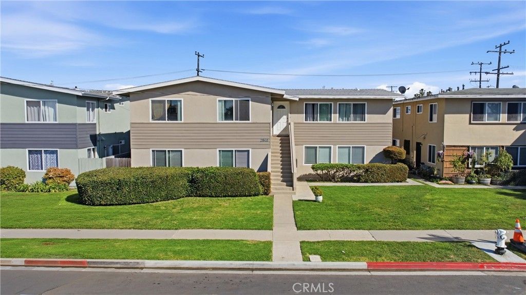 Photo of 2940 Peppertree Ln, Costa Mesa, CA 92626 (MLS # OC26065926)