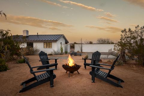 Photo of 1564 Hilton Avenue, Yucca Valley, CA 92284 (MLS # 219139498DA)