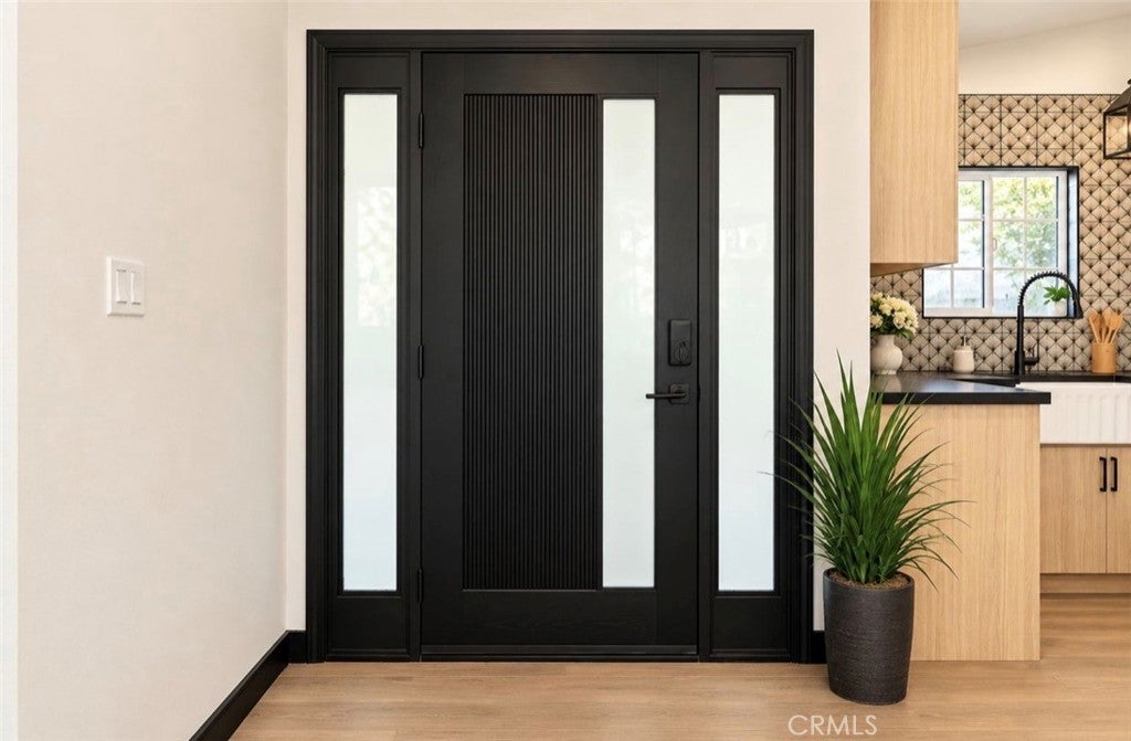 1339 W 11th