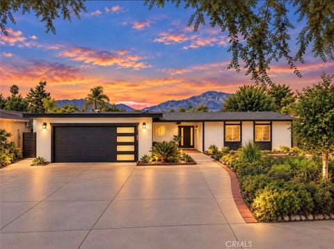 Photo of 1339 W 11th St, Upland, CA 91786 (MLS # CV26204961)