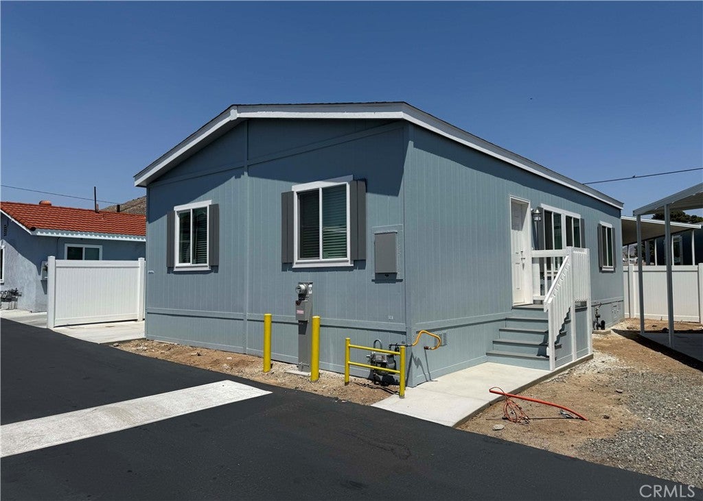 8086 Mission Boulevard 20