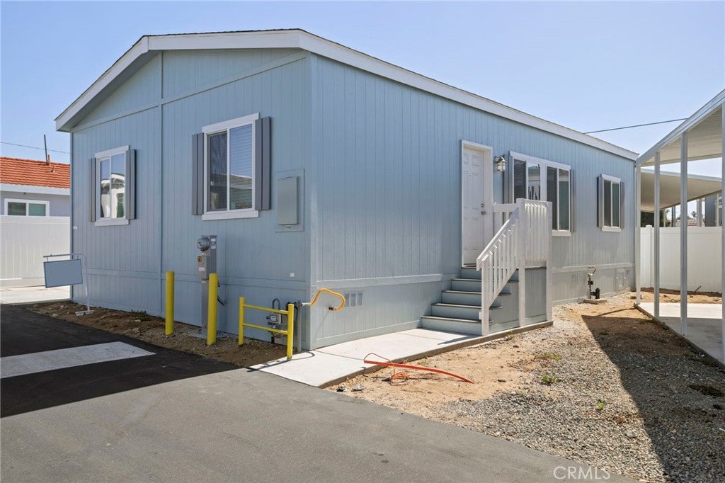 8086 Mission Boulevard 20