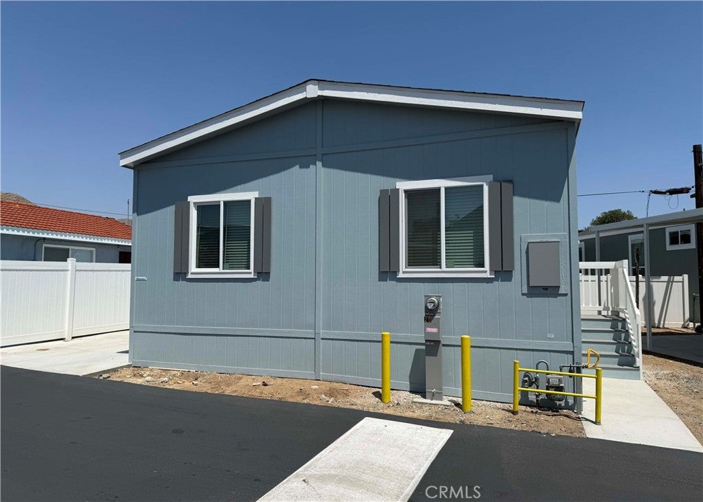 8086 Mission Boulevard 20