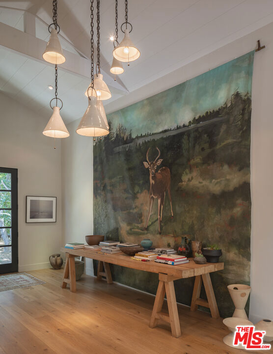 226 S Rimpau Boulevard