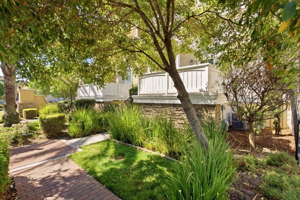 2859 Lavender Terrace