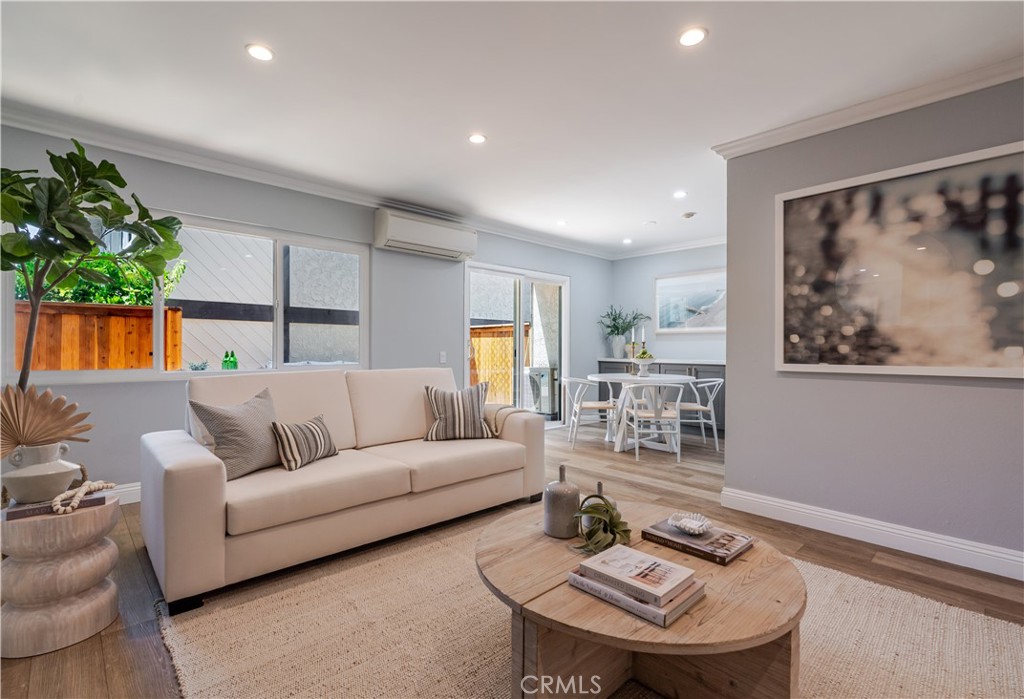 2120 Dufour Avenue 13