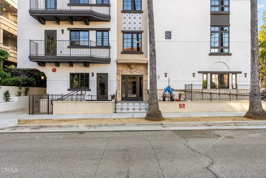 139 S Oak Knoll Avenue