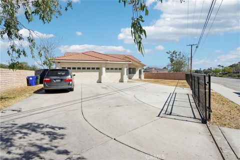 Photo of 548 Bloomington Avenue, Rialto, CA 92376 (MLS # CV26062112)